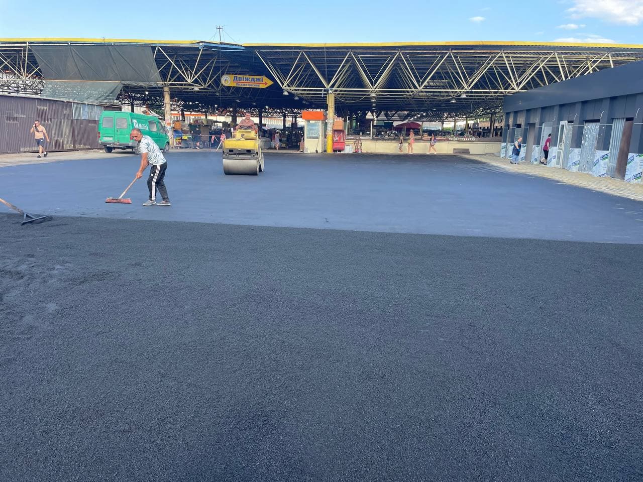 Двор частного домовладения - фото 4